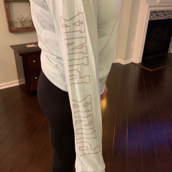 Victoria’s Secret pink long sleeved tee - Picture 3 of 4